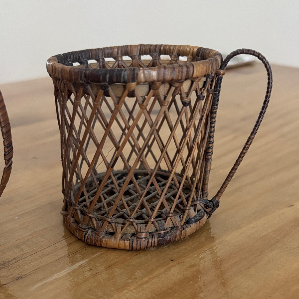Vintage Rattan Wicker Brown cup glass holder - Picture 5 of 14